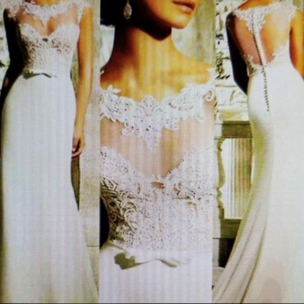 NWOT White Ladies Long Slim Fitting Wedding Dress